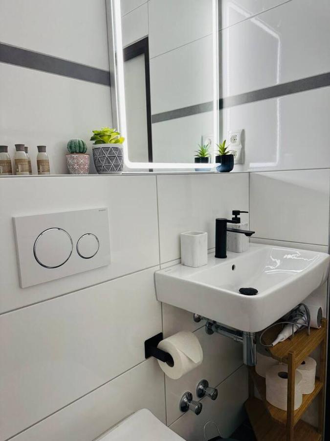 Klassen Stay - Design Studio In 11 Etage - Tolle Aussicht - Sauna, Pool - Netflix Lahnstein Exterior photo